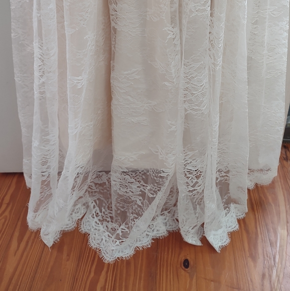 Boho lace wedding dress. - Picture 2 of 10